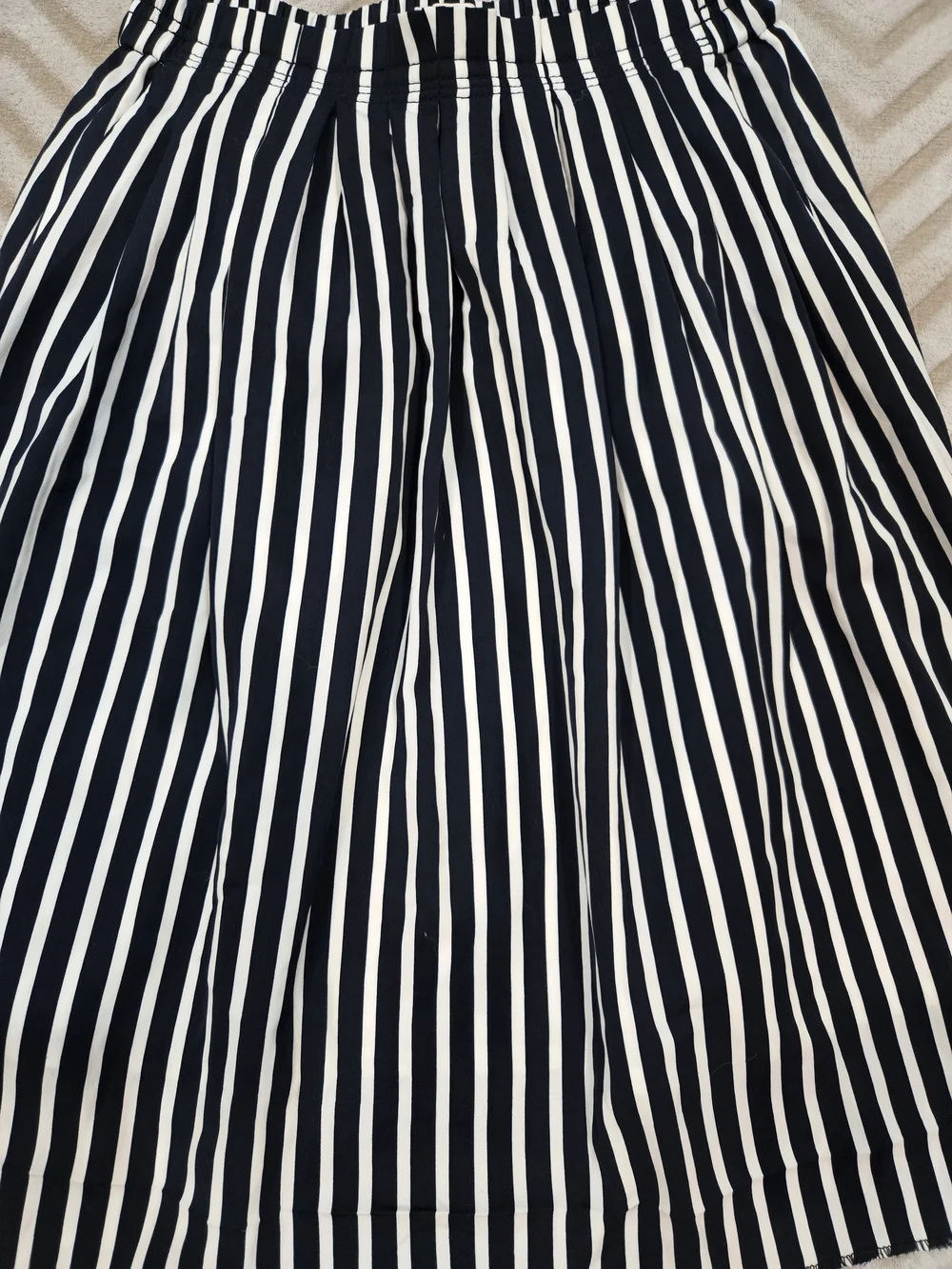 J.Crew Striped Navy and White A-Line Skirt - Classic Women's Skirt Size 0